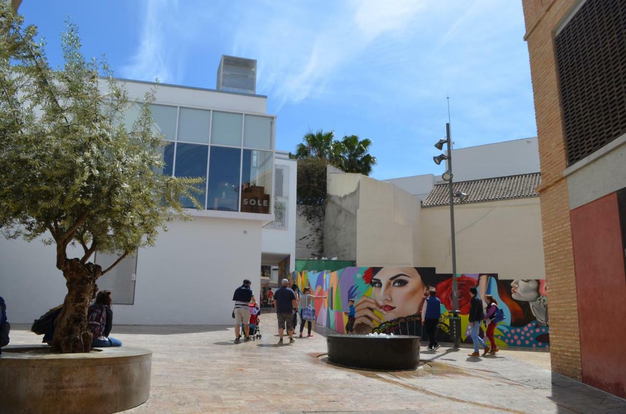 Homely Malaga Plaza Montano Eksteriør billede